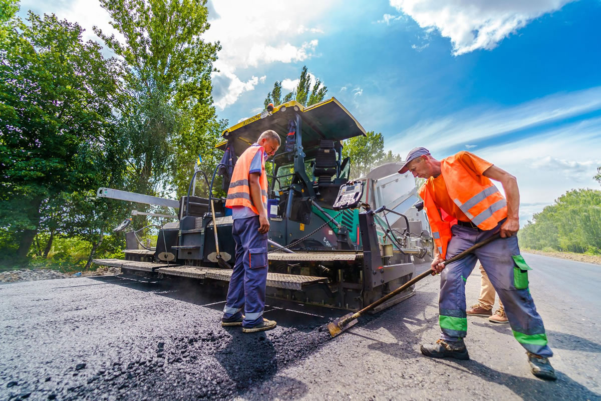 Four Qualities to Look for in a Paving Contractor