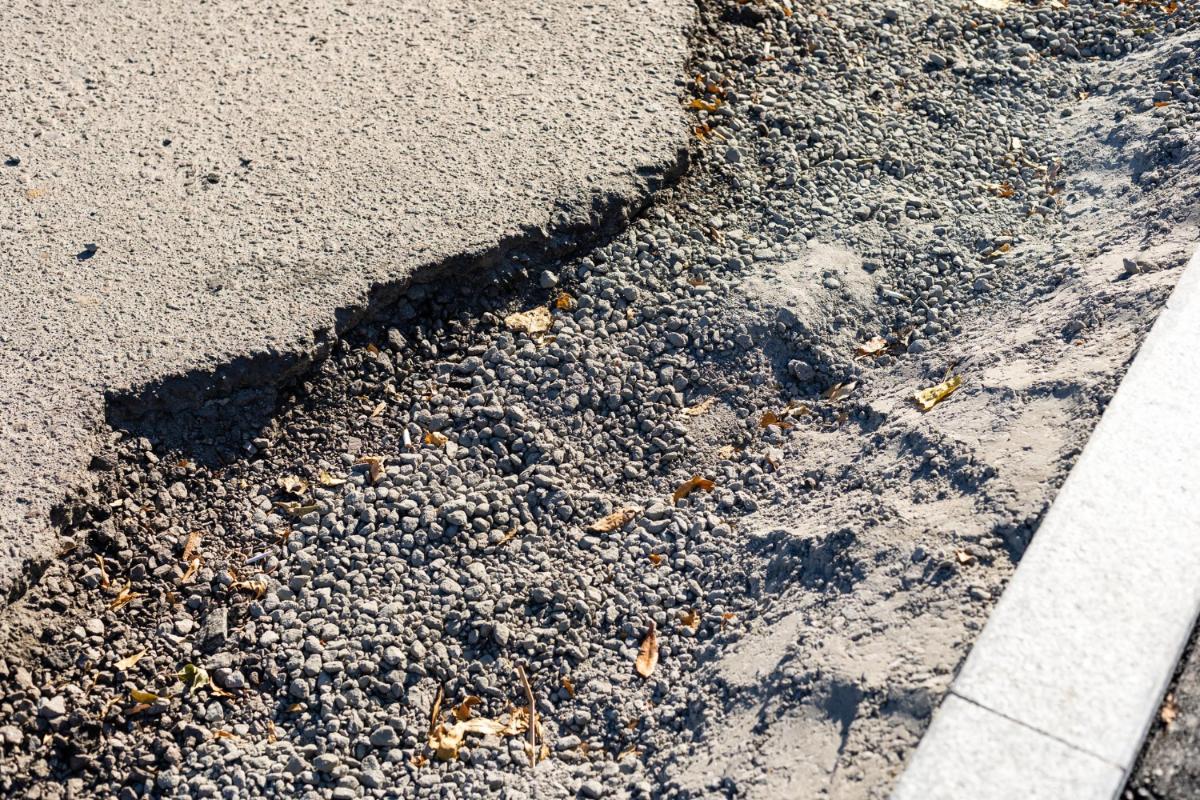 Preventing Driveway Damage Caused by Landscaping